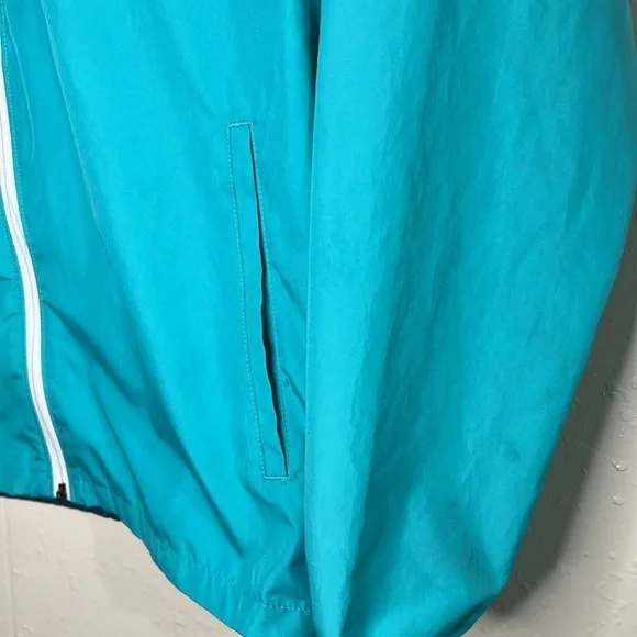 Under armor windbreaker - Picture 5 of 7